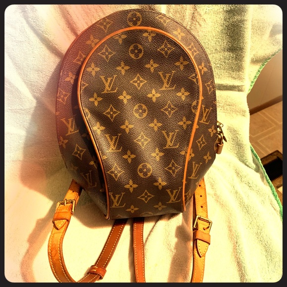 Louis Vuitton Handbags - Louis Vuitton back pack purse